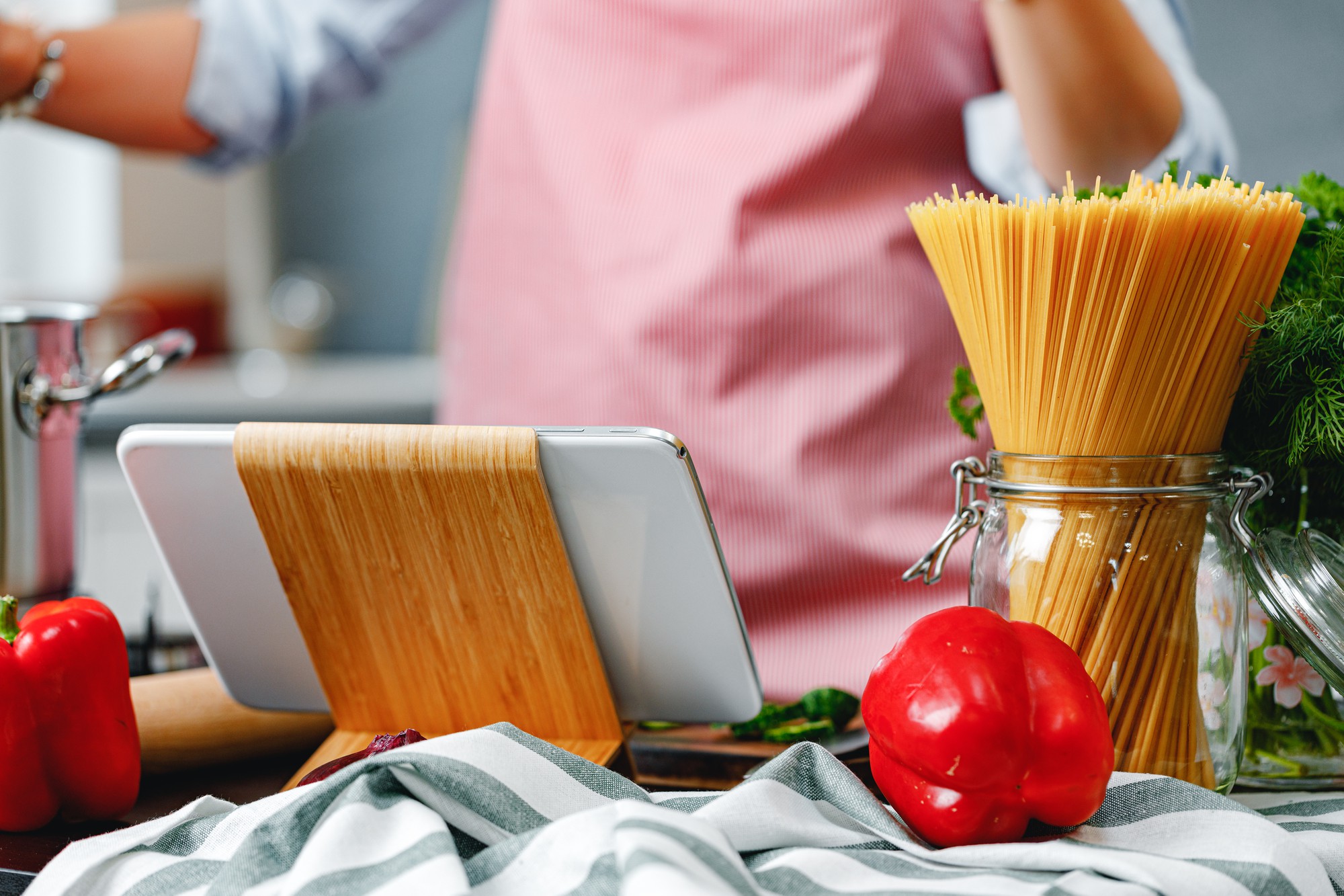 Home kitchen workstation